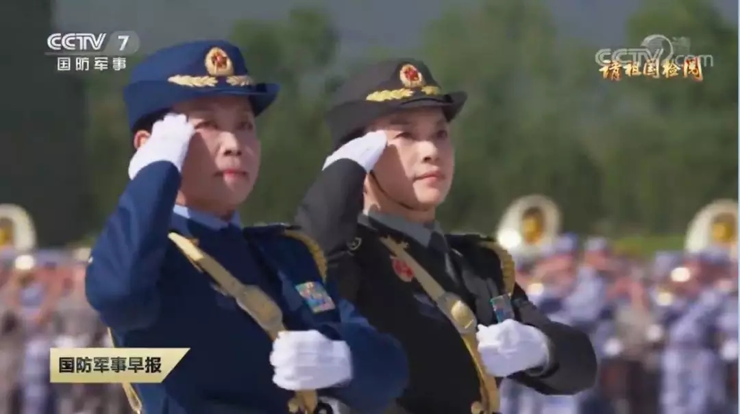 國慶大閱兵女將軍領(lǐng)隊，是她！